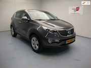Kia Sportage - 2.0 X-ecutive Plus Pack /Parkeersensors voor en achter/ Trek