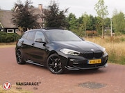 BMW 1-serie - 118i Business Edition Plus | M-Pakket | Schaalstoelen | Pano