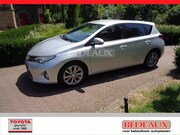 Toyota Auris - 1.8 Hybrid 136pk Aut Dynamic bij Toyota specialist, rijklaar