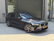 Volvo V60 - 2.0 T8 Twin Engine AWD R-Design