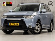 Mitsubishi Outlander - 2.0 PHEV Deluxe 203Pk Automaat (NAVIGATIE, CAMERA, CLIMATE, 