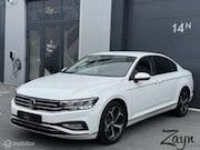 Volkswagen Passat - 1.5 TSI Elegance Business R | DSG | Ergo |