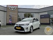 Toyota Yaris - 1.5 Hybrid TREND BI-TONE STOELVERW TREKHAAK NAVI CLIMA CRUIS