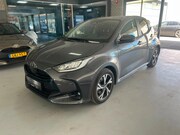 Toyota Yaris - 1.5 Hybrid 115 Business Plus Apple Carplay
