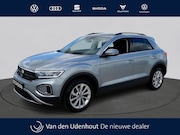 Volkswagen T-Roc - 1.0 TSI Life | Multimedia | 17" velgen | Privacy Glass | App