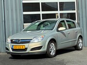 Opel Astra - 1.4 Essentia Airco Lees Tekst