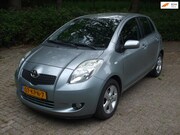 Toyota Yaris - 1.3 VVTi Terra clima 5 deurs grijs