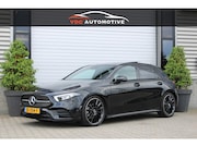 Mercedes-Benz A-klasse - 180 AMG Pano | Multispaak | Carplay | LED | Night | Stoelver