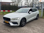 Volvo V60 - 2.0 D4 190PK Momentum Leder LED Camera Nw Model