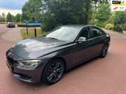 BMW 3-serie - 320i High Executive / Navi CarPlay / Automaat / Airco / led