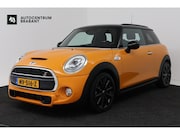 MINI Cooper S - 3-Deurs 2.0 Chili Serious Business (GROOT-NAVIGATIE, HEAD-UP