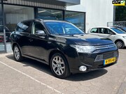 Mitsubishi Outlander - 2.0 PHEV Executive Edition/Airco/4x4/Navigatie