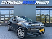 Volkswagen Tiguan - 1.5 eTSI Life Business 360Camera/Trekhaak/FullLed/Adaptive-C
