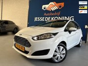 Ford Fiesta - 1.0 Champion / bj.2013 / kleur: wit / 5 deurs / airco / ster