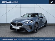 BMW 1-serie - 120 M Sport Automaat / Sportstoelen / M Adaptief onderstel /