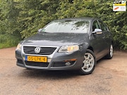 Volkswagen Passat - 1.4 TSI Trendline BlueMotion | Cruise + Airco Nu € 3.950,