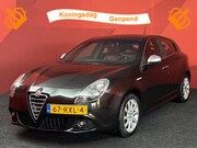 Alfa Romeo Giulietta - 2.0 JTDm Distinctive | Leder | Clima | Apk 30-09-2026