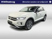 Volkswagen T-Roc - 1.0 TSI Style / PARK. SENSOREN/ IQ. LIGHT/ BLACK STYLE/ LANE