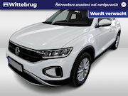 Volkswagen T-Roc - 1.5 TSI 150pk Life / Afneembare trekhaak / PDC V+A / App-Con