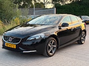 Volvo V40 - 2.0 D2 R-Design Business Airco Cruise Navi PDC