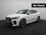 BMW X2 - sDrive20i Launch Edition | M Sportpakket | Panoramadak | App