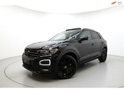 Volkswagen T-Roc - 1.5 TSI 3x R LINE PANO VIRTUAL KEYLESS CAM