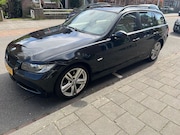 BMW 3-serie - 325xi High Executive 3.0 6-cyl xDrive 4x4 Pano Leer CarPlay