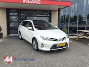 Toyota Auris - Touring Sports 1.8 Hybrid Lease