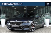 BMW i5 - eDrive40 M Sport / Panoramadak / M Sportonderstel / Comfort