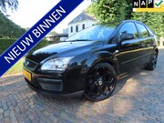 Ford Focus - 1.6-16V Champion Airco Cruisecontrol 18 Ich ST Velgen 5 Drs 