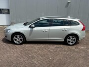 Volvo V60 - 1.6 T3 Kinetic