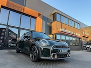 MINI Cooper S - Mini 2.0 Resolute Edition 5drs aut 178pk/Rebelgreen/Navi/Cam