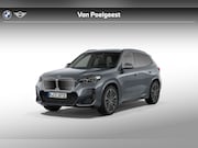 BMW iX1 - eDrive20 67 kWh M Sport Edition | M Sportpakket | Premium Pa