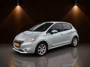 Peugeot 208 - 1.2 VTi Allure Panoramadak, set winterbanden
