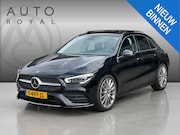 Mercedes-Benz CLA-Klasse - 180 AMG Line SFEERVERLICHTING | STOELVERWARMING | ACHTERUIT