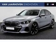 BMW 5-serie - 550 5 Serie 550e xDrive M Sport Automaat / Panoramadak