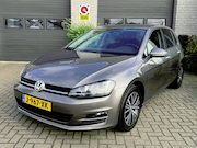 Volkswagen Golf - 1.2 TSI Connected Series *Garantie*Carplay*