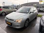Hyundai i30 - € 1750, - 1.6i Dynamic Aircondition EXPORT/HANDEL