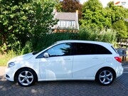Mercedes-Benz B-klasse - 180 Automaat 122pk Clima Cruise LED PDC Historie