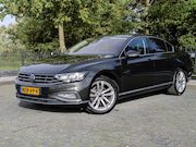 Volkswagen Passat - 1.5 150PK | Trekhaak | Navi | Camera | Alcantara | Stoelverw