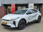 Toyota C-HR - FIRST EDITION 77KWH STOEL/STUURVERW BLIND SPOT EL-ACHTERKLEP