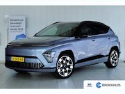 Hyundai Kona - Electric Premium 65.4 kWh | Achterspoiler | Achterstoelen ve