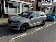 Skoda Karoq - 1.5 TSI SPORTL. BUS. automaat, trekhaak, sport
