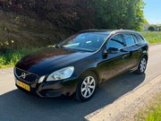 Volvo V60 - 1.6 DRIVe Kinetic D2 APK 06-2026 Airco
