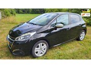 Peugeot 208 - 1.2 Signature nwe distributie (Rijklaar)