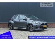 Toyota Yaris - 1.5 Hybrid Dynamic I Navigatie I Allseason banden I NL-auto