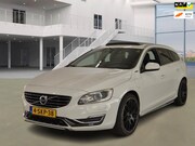 Volvo V60 - 2.4 D6 AWD Plug-In Hybrid Summum Automaat Pano