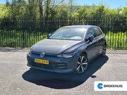 Volkswagen Golf - 1.5 eHybrid Life Edition 204Pk DSG/AUTO | Panorama-dak | Ach