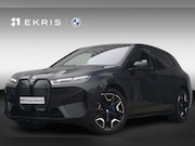 BMW iX - xDrive40 M Sport / Trekhaak / Panoramdak Sky Lounge / Drivin