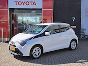 Toyota Aygo X - X-PLAY CAMERA AIRCO APPLE/ANDROID AUDIO-STUURWIELBEDIENING L